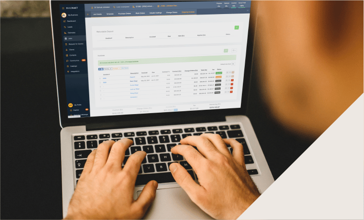 The Buildxact invoicing screen in a laptop